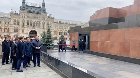 Funcionarios de Corea del Norte visitan el Kremlin de Moscú