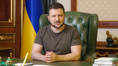 Zelenski destituye a varios consejeros y asistentes