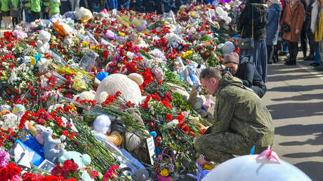 Rinden homenaje a las víctimas del ataque terrorista en el Crocus City Hall