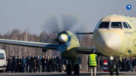 Reanudan en Rusia los vuelos de prueba del avión Ilyushin Il-114-300