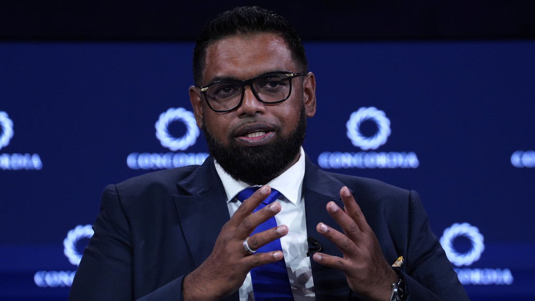 El presidente de Guyana le da una lección a un periodista de la BBC