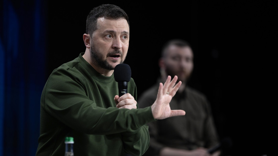 Zelenski decreta movilizar a los jóvenes