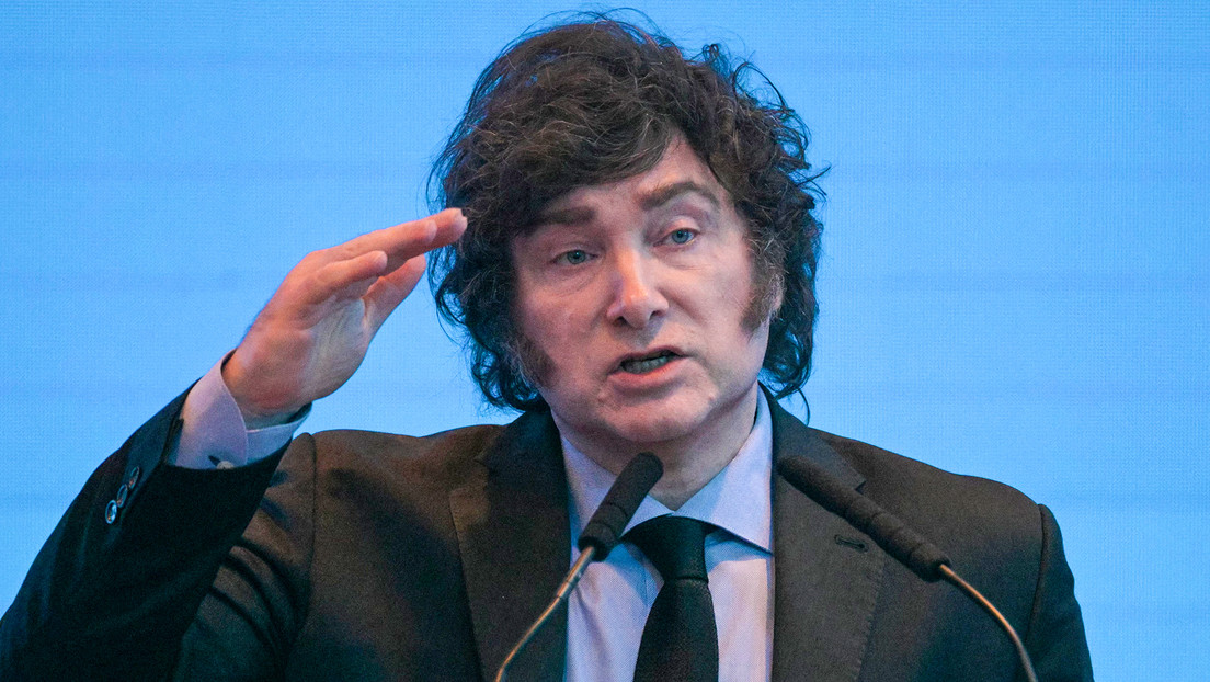 Milei pasa por chequeos médicos para copilotar un caza en Dinamarca