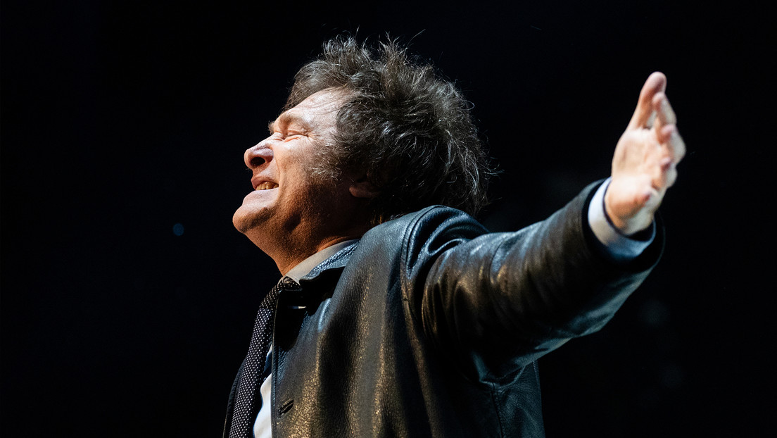 Milei se convierte en "embajador de la luz"