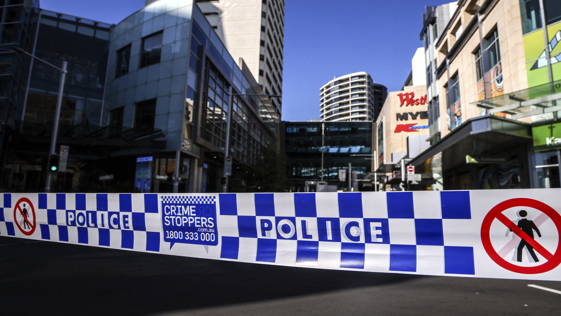 Una mujer muere al intentar salvar a su bebé en el apuñalamiento masivo en Sídney