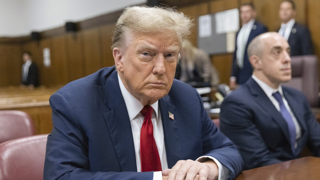 Inicia un histórico juicio penal contra Trump