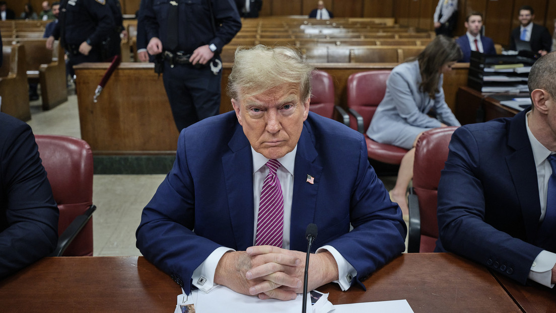 "Caza de brujas": Termina la primera semana del juicio contra Trump