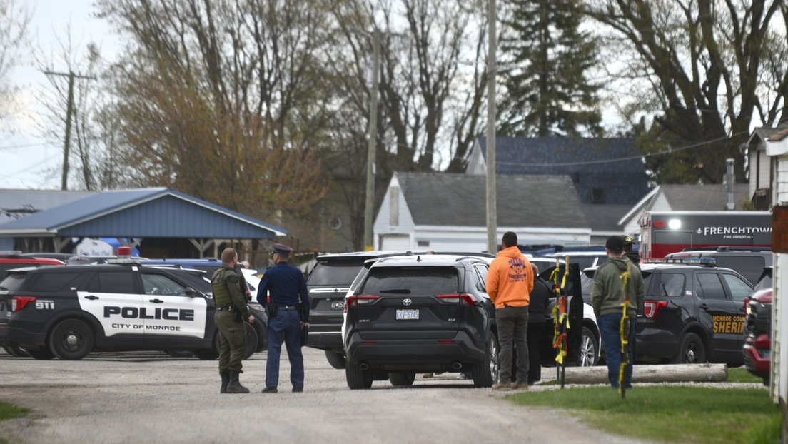 Coche embiste contra una fiesta de cumpleaños y deja 2 niños muertos y varios heridos (VIDEO)