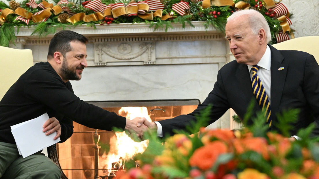 Zelenski celebra que EE.UU. "no tenga que luchar protegiendo a la OTAN" porque lo hacen los ucranianos