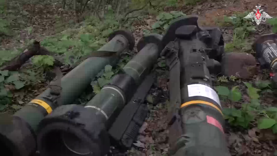 VIDEO: Tropas rusas capturan armas occidentales en un punto fortificado del Ejército ucraniano