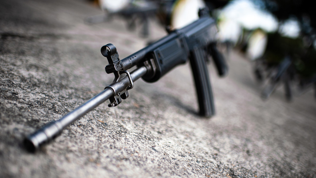 Colombia considera "inviable" negociar con ELN y Frente Comuneros del Sur como un solo ente