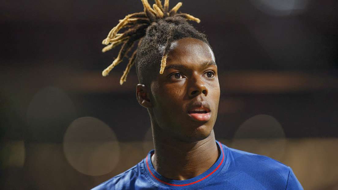 Un futbolista español recibe insultos racistas durante un partido de la Liga