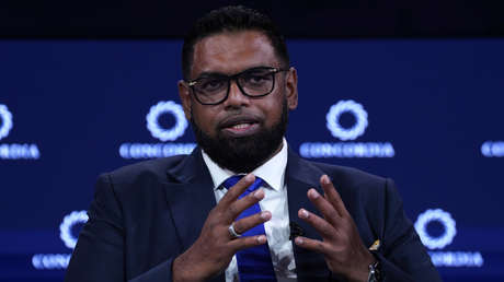 El presidente de Guyana le da una lección a un periodista de la BBC