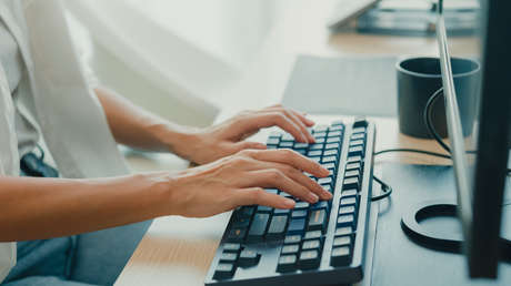 Lo despiden por develar prácticas ilegales y ahora lo buscan para saber la clave de su laptop