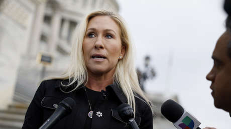 La CIA está en Ucrania y "dirige la guerra" contra Rusia, dice una congresista de EE.UU.