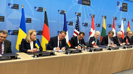 Ministros pusieron los "ojos en blanco" ante el multimillonario plan de la OTAN para Ucrania