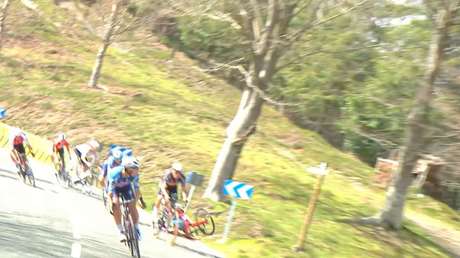VIDEO: Brutal caída múltiple en la Vuelta al País Vasco