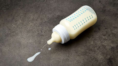 Condenado a 50 años de cárcel por echar anticongelante a la leche de su hija