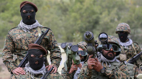 Hezbolá lanza una andanada de cohetes hacia Israel