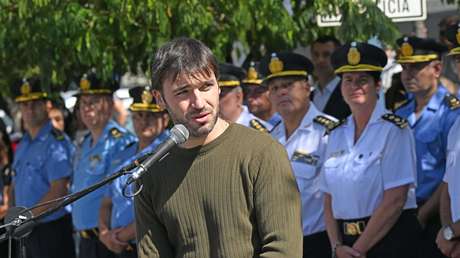 Gobernador argentino es bajado de un vuelo por una amenaza de bomba