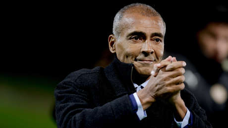 La leyenda brasileña Romário regresa al fútbol profesional a sus 58 años