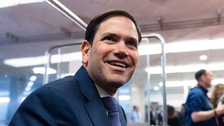 "Jameneí la está pasando bomba": Senador de EE.UU. se burla de las reportadas explosiones en Irán