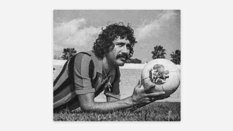 Fallece el exfutbolista Marcos Rivas, el único mexicano que jugó en las 11 posiciones