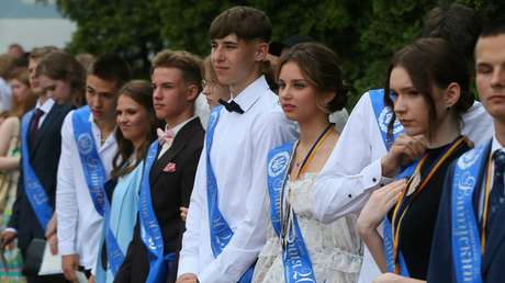 Ucrania planea introducir el entrenamiento militar en los colegios