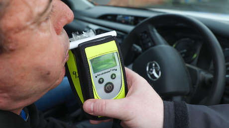 Absuelven a un hombre de conducir 'ebrio' por padecer un síndrome