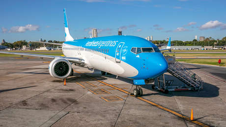 Aerolíneas Argentinas reduce casi un 20 % sus vuelos de cabotaje para recortar costos