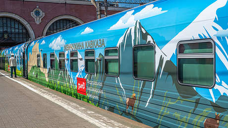 Sauna y comida autóctona: Rusia rediseña su tren insignia para el turismo al Cáucaso (VIDEO)