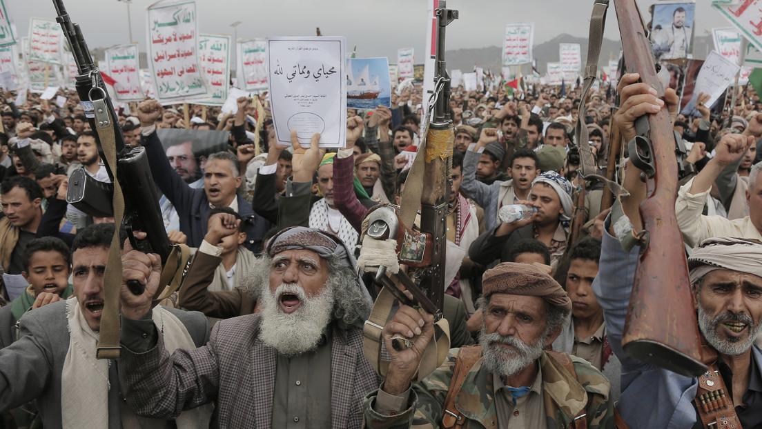Los hutíes amenazan con atacar todos los barcos con destino a Israel