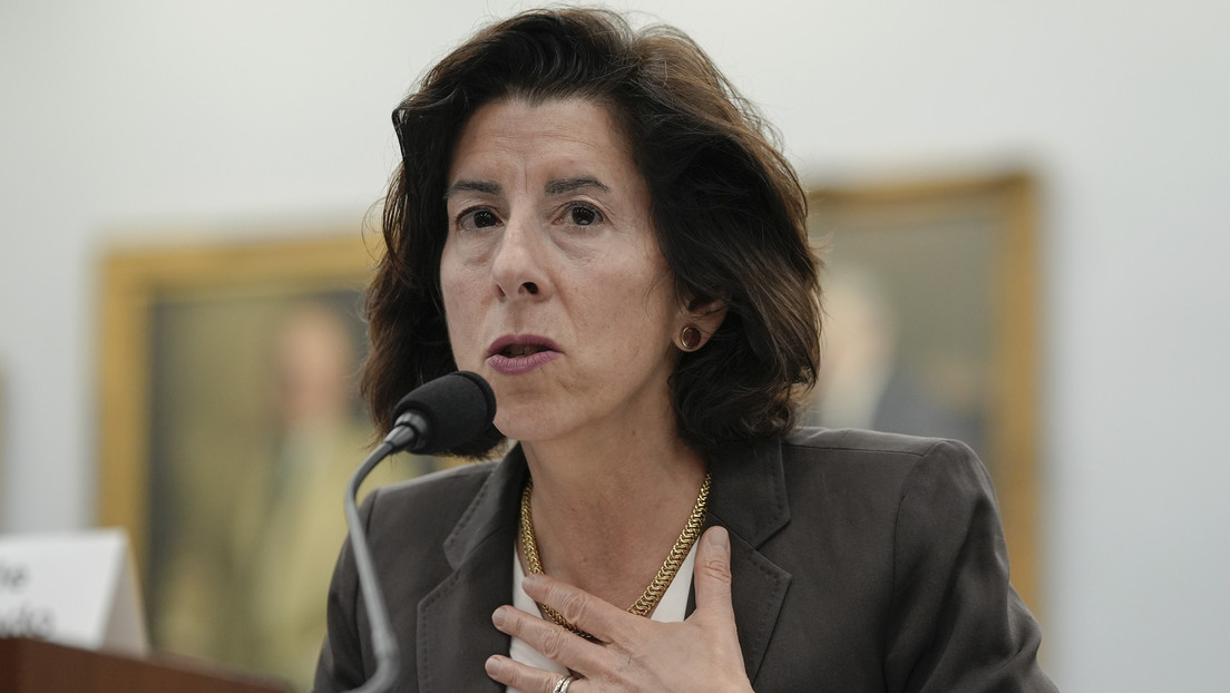 Secretaria de Comercio: Una invasión china de Taiwán tendría un efecto "devastador" en EE.UU.