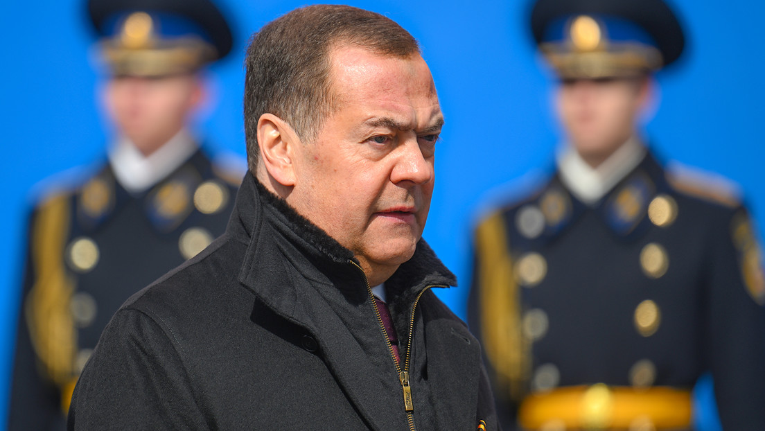 Medvédev: La Rusia moderna lucha contra la "reencarnación del fascismo"