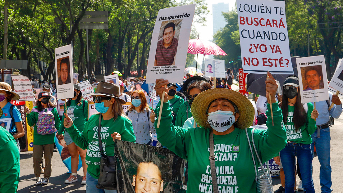 Nada que celebrar: buscadoras de desaparecidos en México conmemoran el Día de la Madre con protestas
