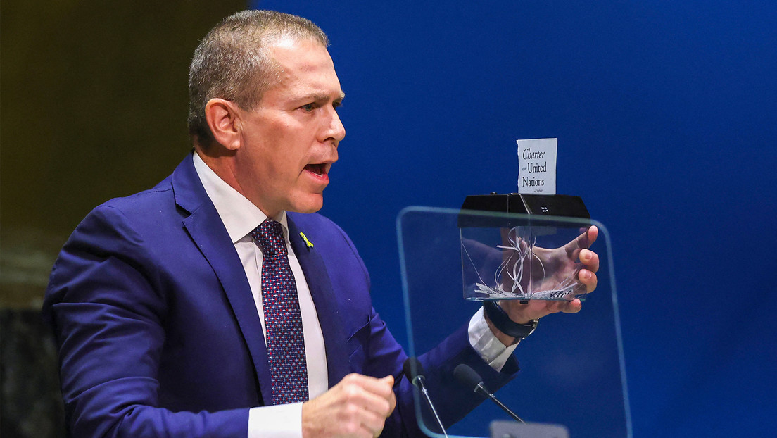 VIDEO: Embajador israelí ante Naciones Unidas destruye la Carta de la ONU