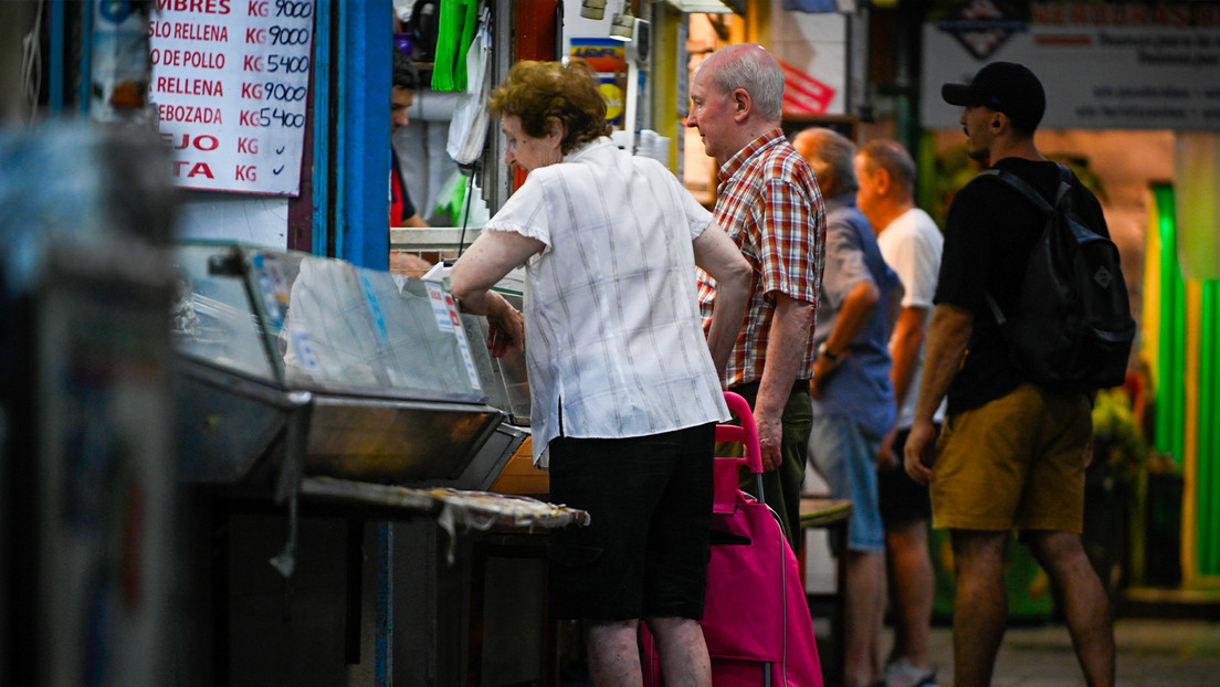 El poder adquisitivo en Argentina cae 38 % desde que asumió Milei