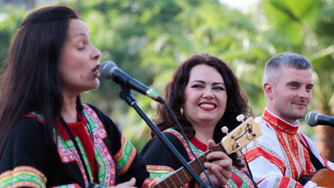 La historia del primer grupo ruso que aprendió a tocar cuatro venezolano