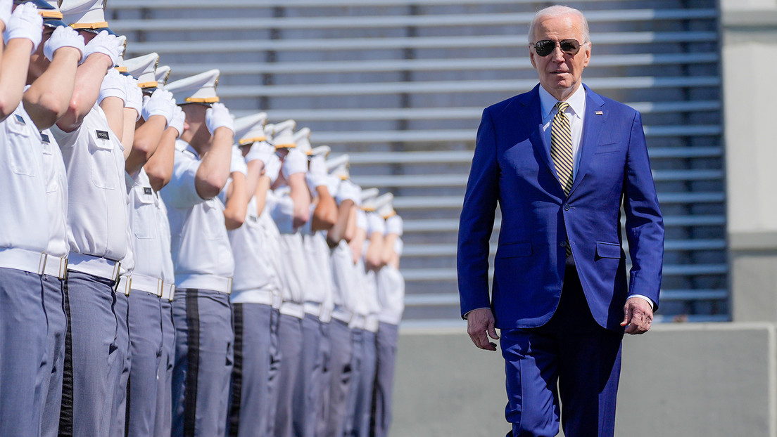 Biden comenta si planea enviar tropas a Ucrania