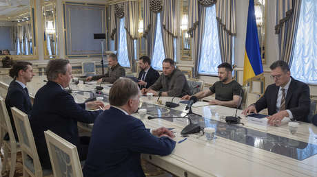 Reino Unido y Ucrania negocian una asociación de 100 años