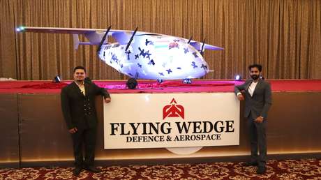 FOTO: India presenta su primer dron de ataque de desarrollo nacional