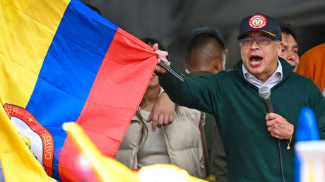 Gustavo Petro insta a una ofensiva "total" contra el EMC en el Cauca