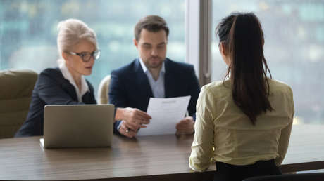 Joven rechazada en 65 solicitudes descubre un "increíble" truco para conseguir trabajo