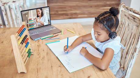 Gobernadora de Nueva York: "Los niños negros del Bronx ni siquiera saben qué es una computadora"