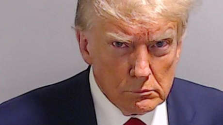 Execonomista de la Casa Blanca emite grave aviso a la economía de EE.UU. si encarcelan a Trump