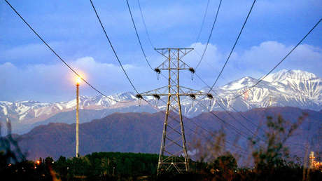 El Gobierno de Milei debe 3 meses a distribuidoras energéticas y ofrece un bono con quita de 50 %