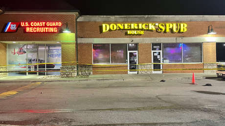 Un bar estadounidense, blanco de críticas por no admitir a menores de 30 años los fines de semana