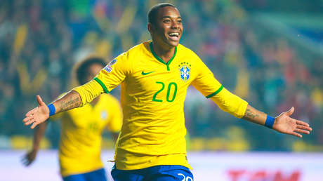 Robinho estudia electrónica en prisión para reducir su condena por violación