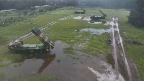 China publica video que simula ataque con misiles contra Taiwán