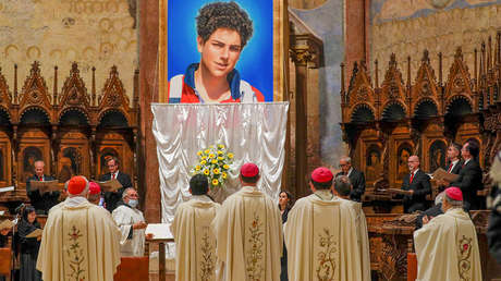 Canonizarán al primer 'santo milenial' que realizó milagros de ultratumba